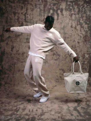 Dárek pro někoho… nebo prostě pro tebe 🖤 Univerzální move – od babičky až po BFF. TAŠKA DECK Unisex. Clean. Praktická....